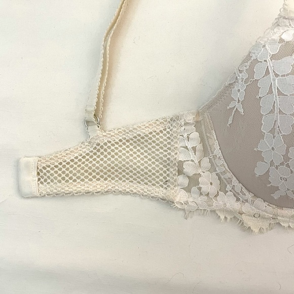 Lace bra - Picture 3 of 7